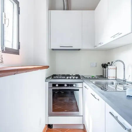Quiet With Private Parking Apartment Settignano